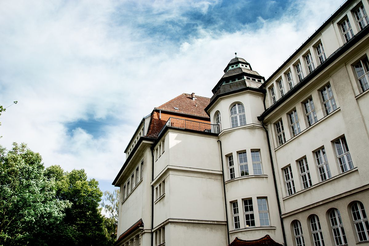 schullhaus.jpg